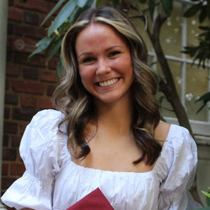 Meet your Posher, Olivia